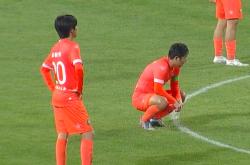  荷甲今晚走向成谜，本菲卡调整名单，压力陡增，身体对抗强度拉满-3377平台